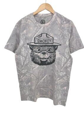 NWOT Smokey Bear Men’s T-Shirt Tree Camo Medium